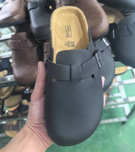 Black leather/microfiber patch