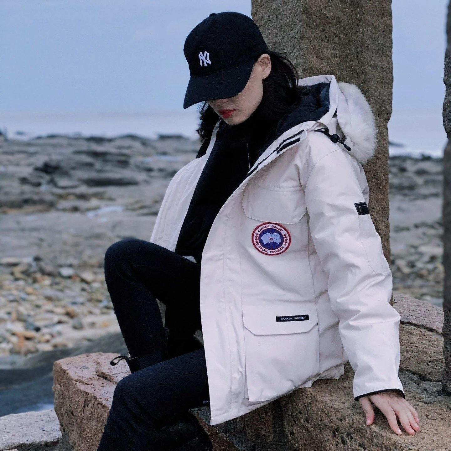 04-白色红标（羽绒服）
